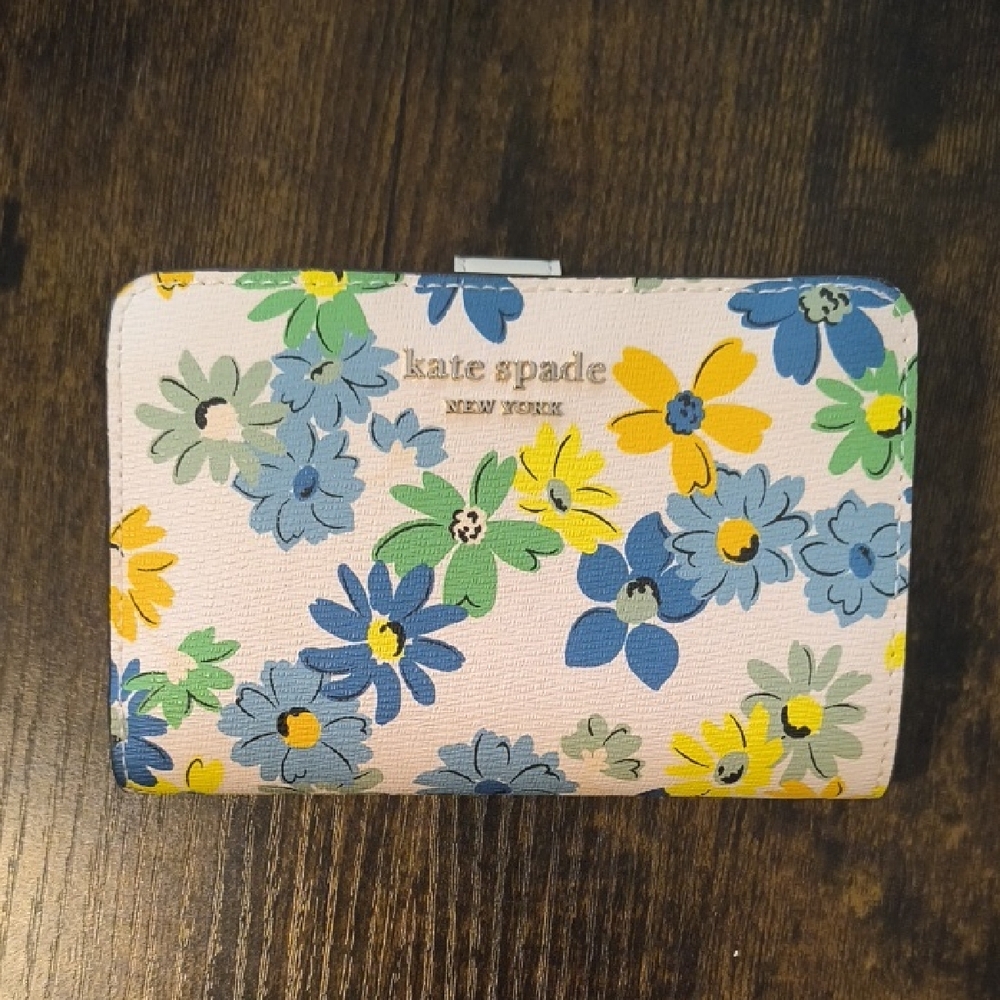 NWT Kate Spade | Floral Wallet - Multicolor